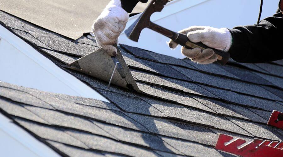 Professional gutter cleaning in Glenham, NY